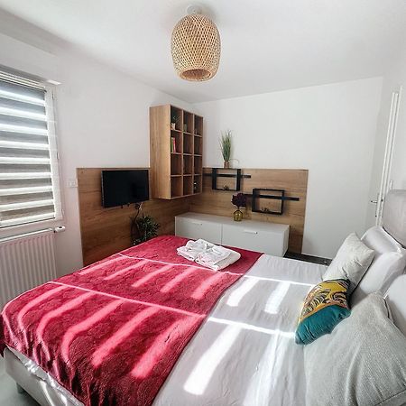 Appartement Central Avec Tres Jolie Vue Ajaccio  Kültér fotó