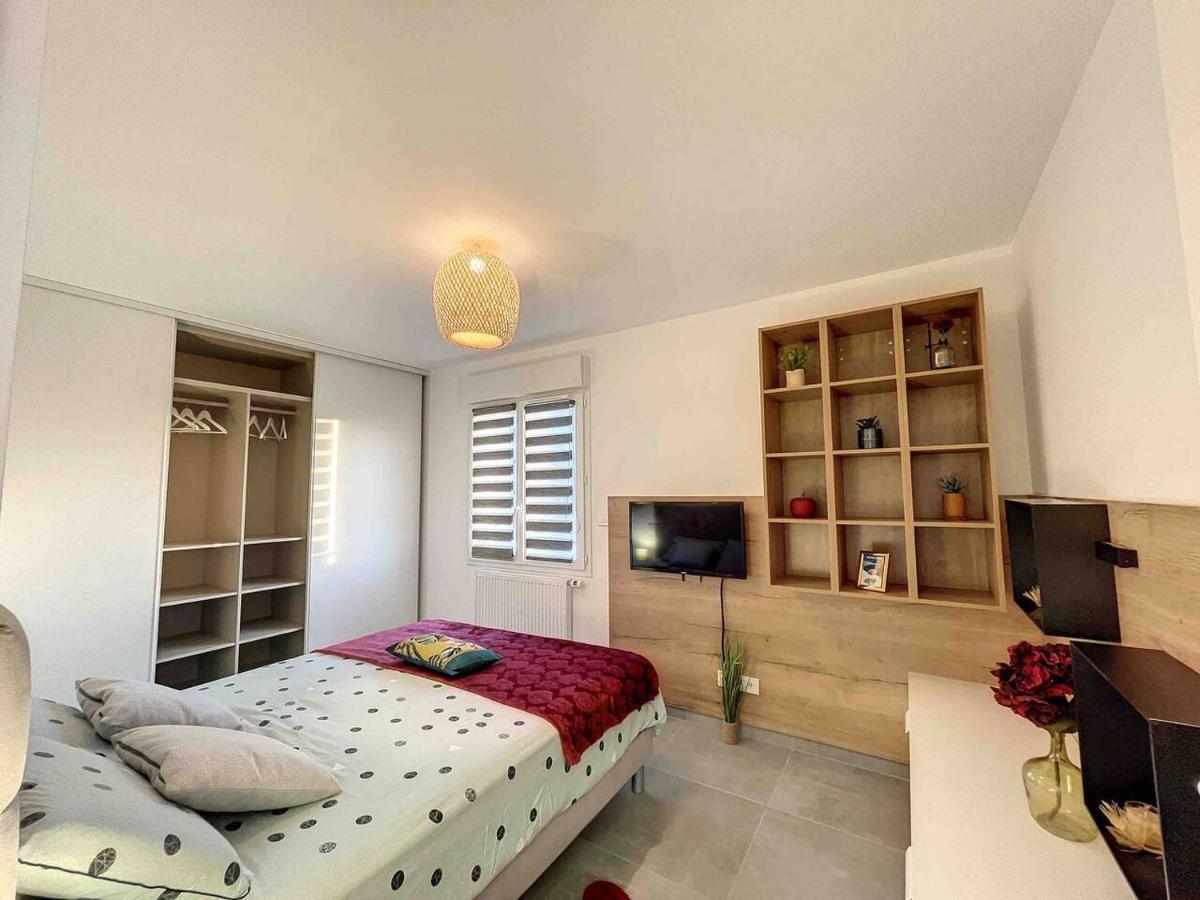 Appartement Central Avec Tres Jolie Vue Ajaccio  Kültér fotó